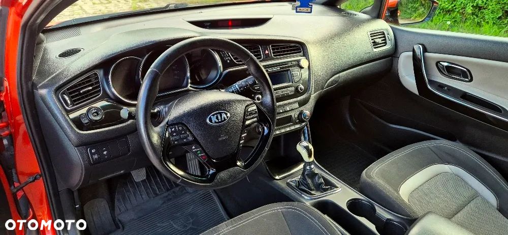 Kia Ceed Cee'd 1.6 GDI L - 15