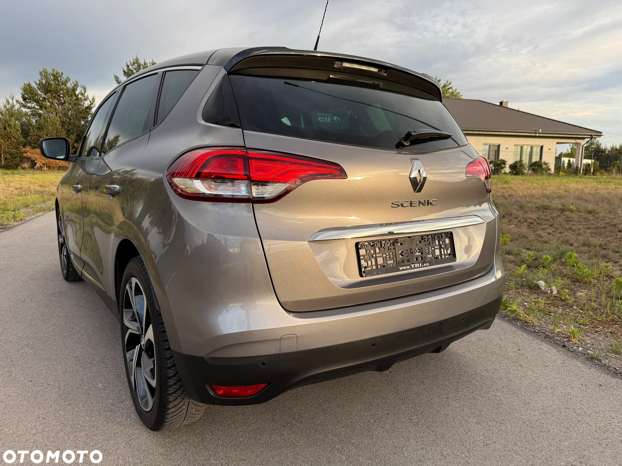 Renault Scenic ENERGY TCe 130 S&S Bose Edition - 3