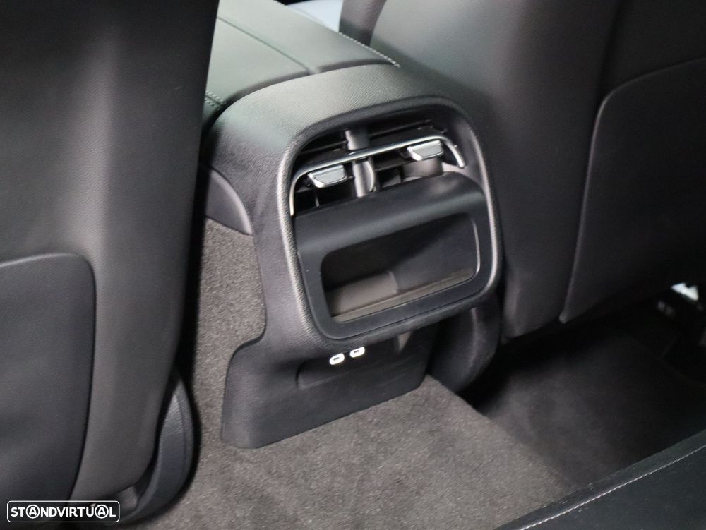 Mercedes-Benz E 300 de 4Matic All-Terrain - 34