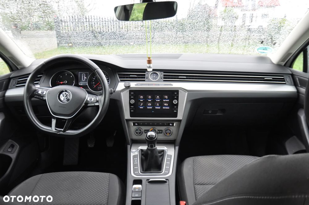 Volkswagen Passat 2.0 TDI SCR Comfortline - 7