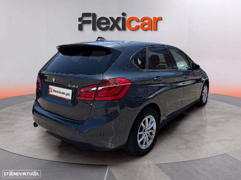 BMW 218 — fotografia 8