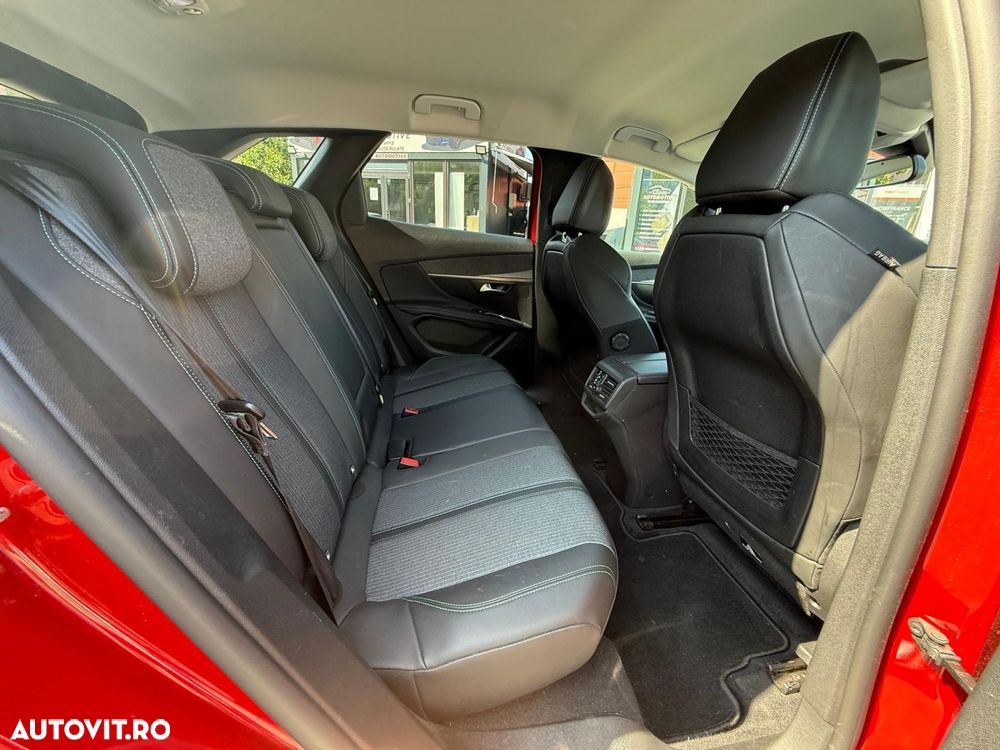 Peugeot 3008 1.2 PureTech 130 EAT8 Allure Pack - 19