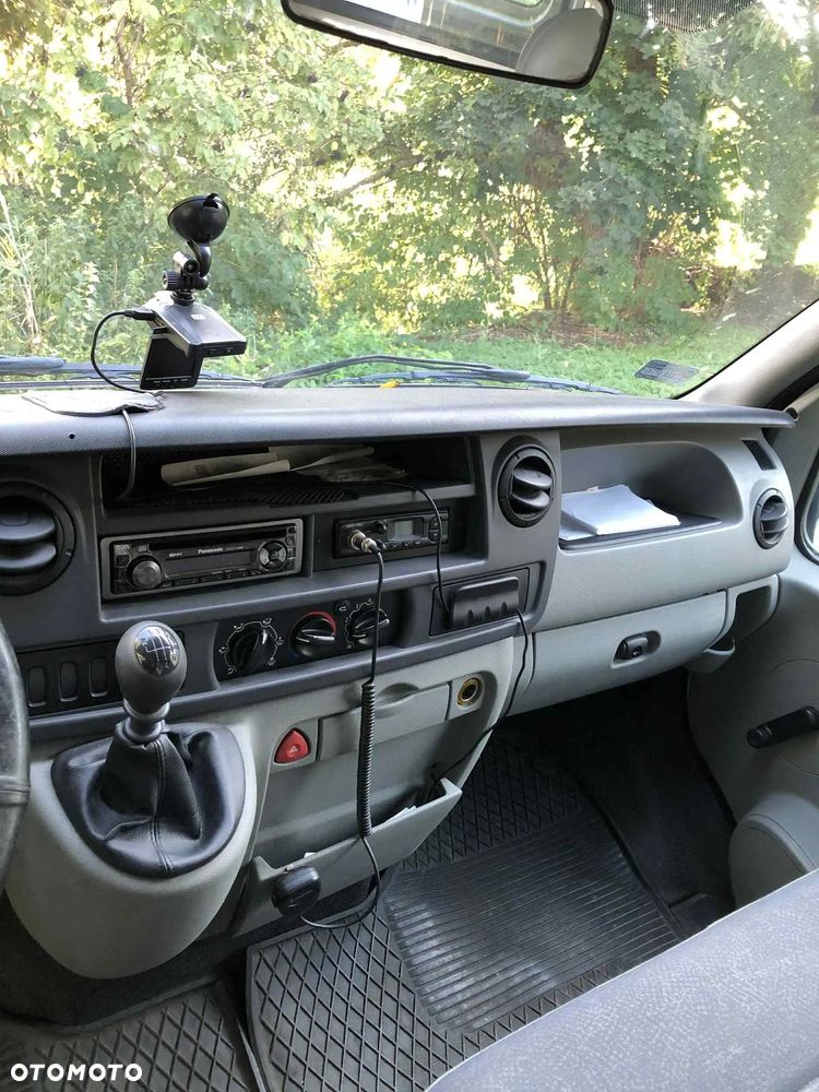Nissan INTERSTAR II - 11