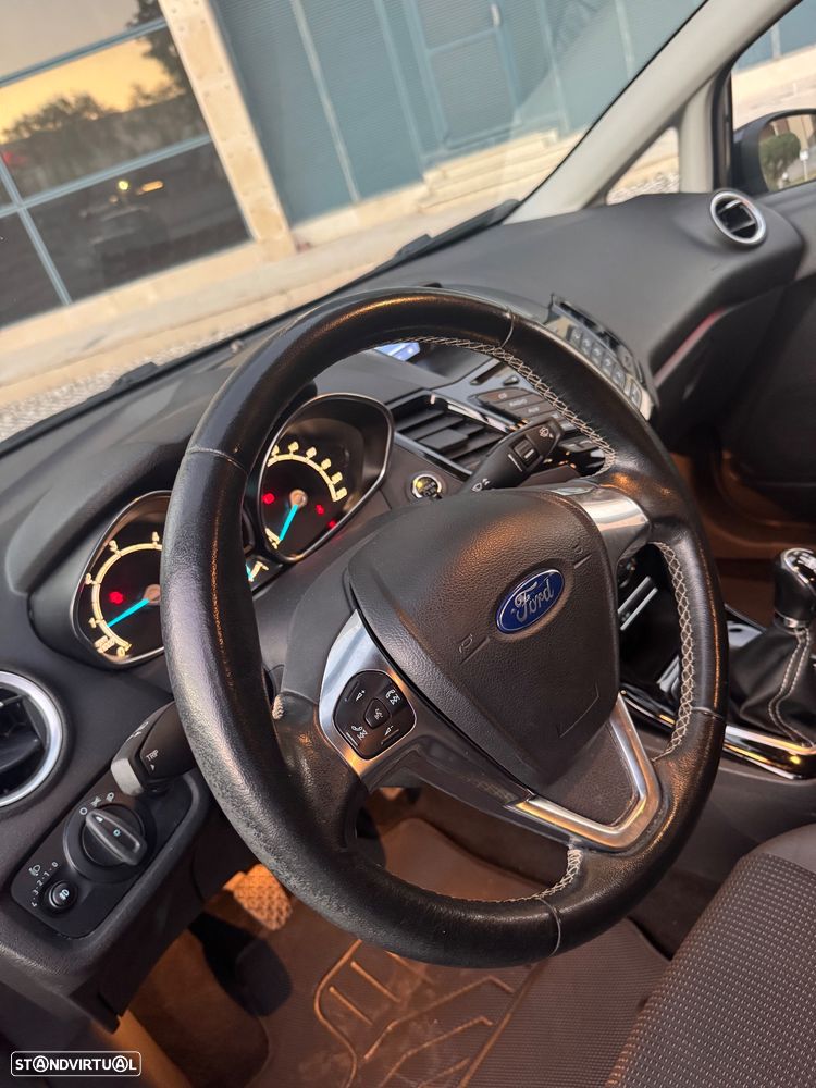 Ford Fiesta 1.5 TDCi Titanium - 12