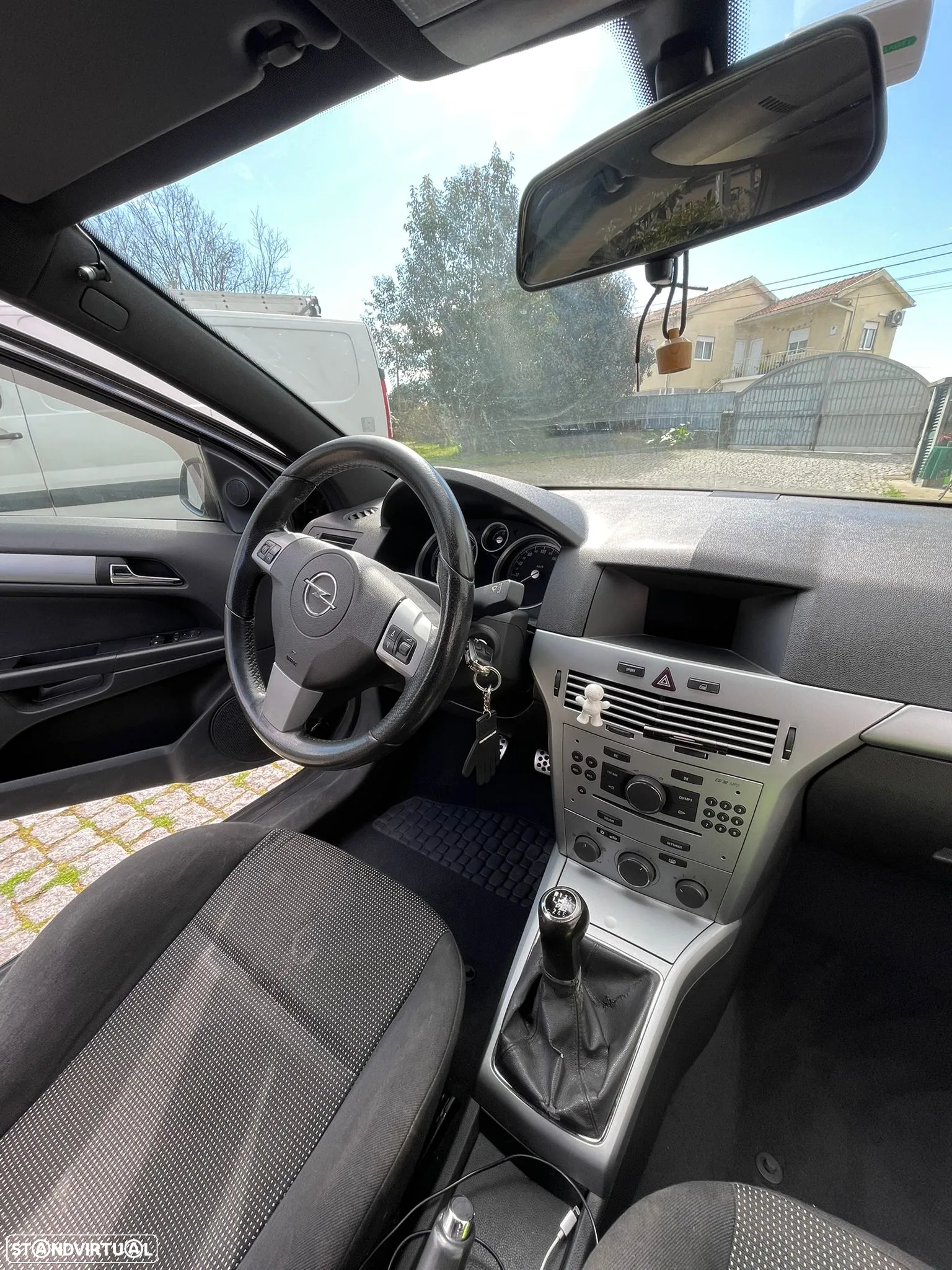 Opel Astra GTC 1.7 CDTi - 10