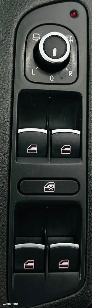 Volkswagen Tiguan 2.0 TDI DPF BlueMotion Technology Cup Sport & Style - 11