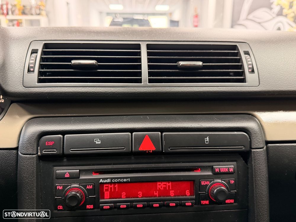 Audi A4 2.0 TDI Sport - 29
