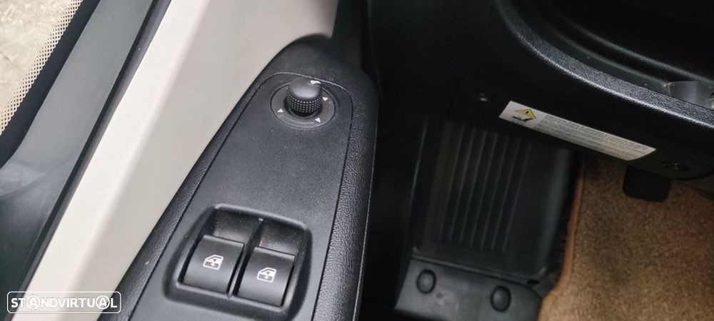 Pilote Essential P746 (Cama central - GPL) - 33