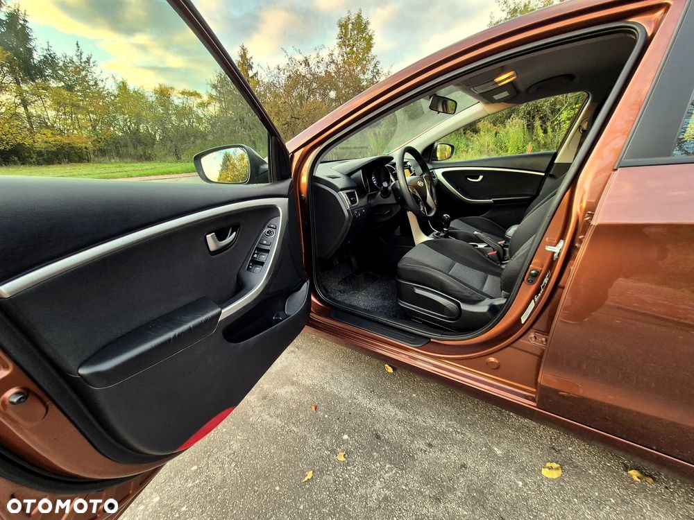 Hyundai i30 1.4 Intro Edition - 3