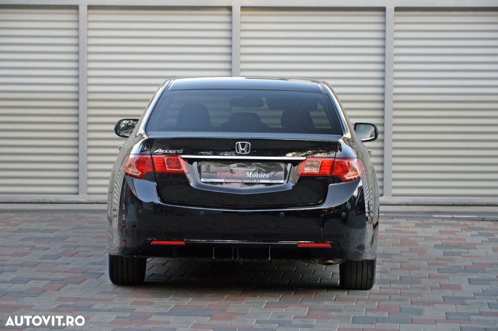 Honda Accord 2.2 i-DTEC AT Executive Navi - 16