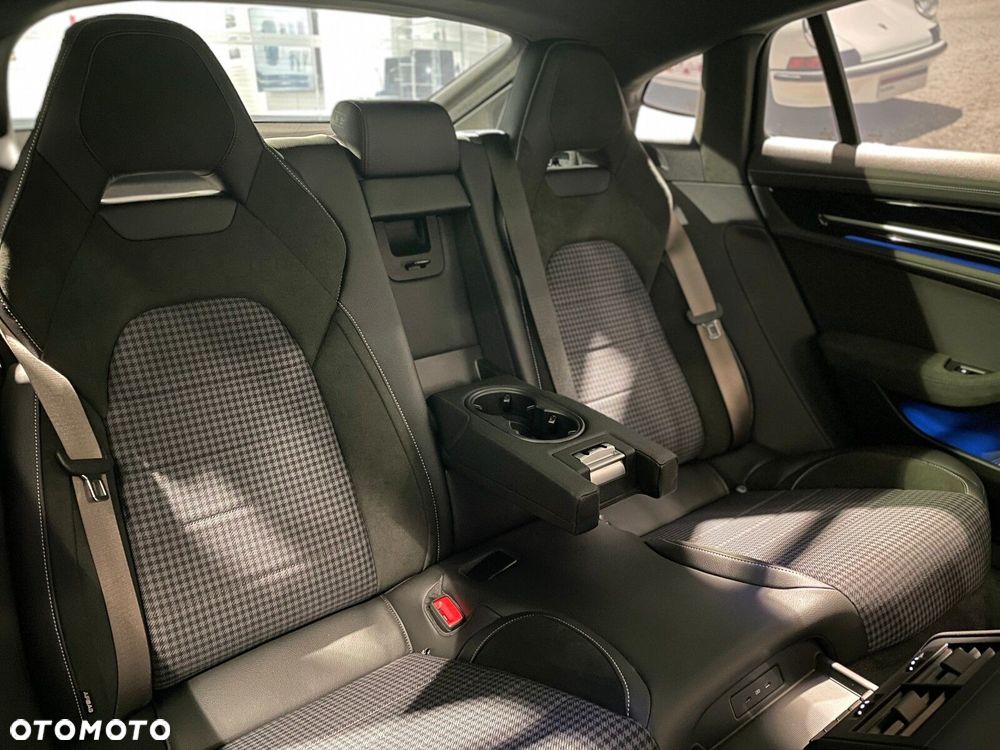 Porsche Panamera - 15