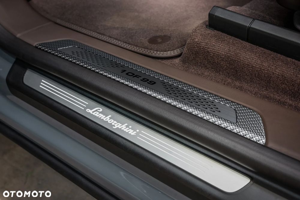 Lamborghini Urus - 19