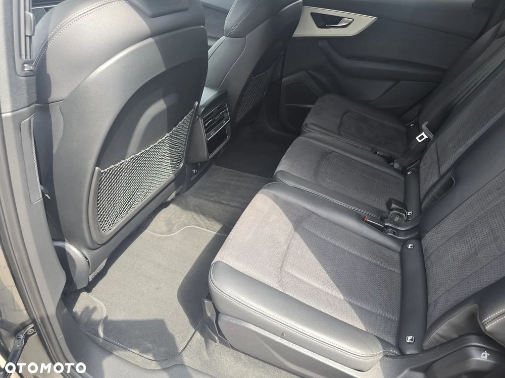 Audi Q7 50 TDI mHEV Quattro Black Edition Tiptr - 9