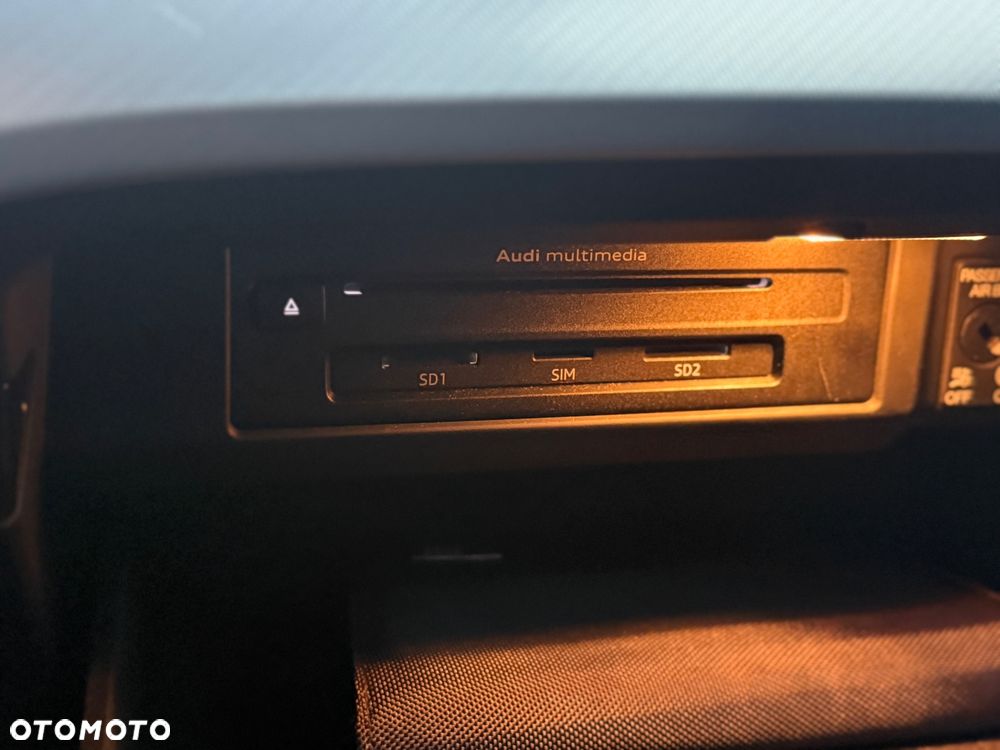 Audi A4 Avant 2.0 TDI S tronic design - 40