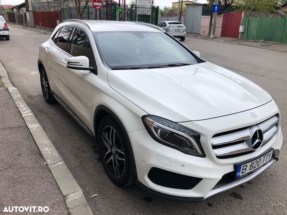 Mercedes-Benz GLA 180 AMG Line - 3