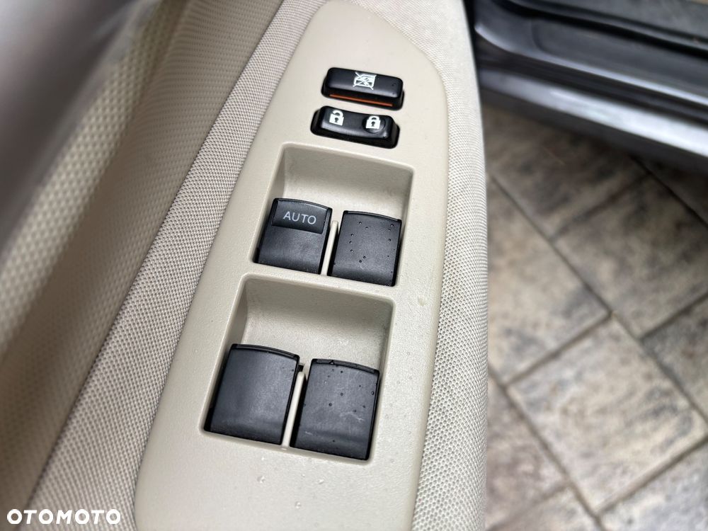 Toyota Auris 1.6 VVT-i Premium MM - 33