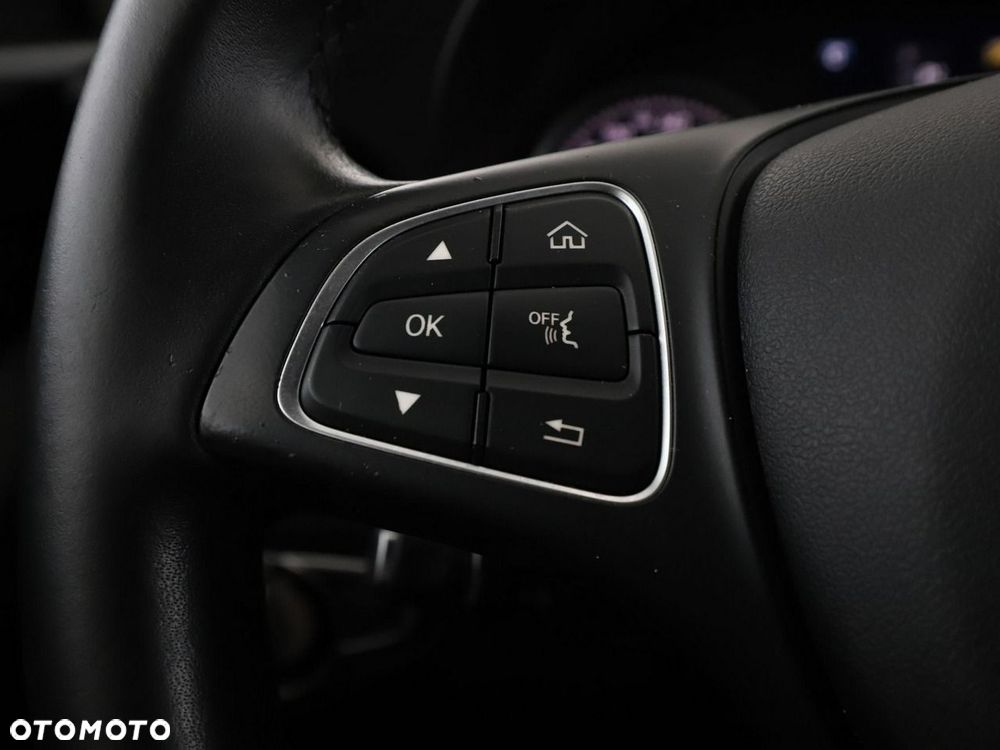 Mercedes-Benz Klasa C 180 (BlueTEC) d 7G-TRONIC Avantgarde - 32