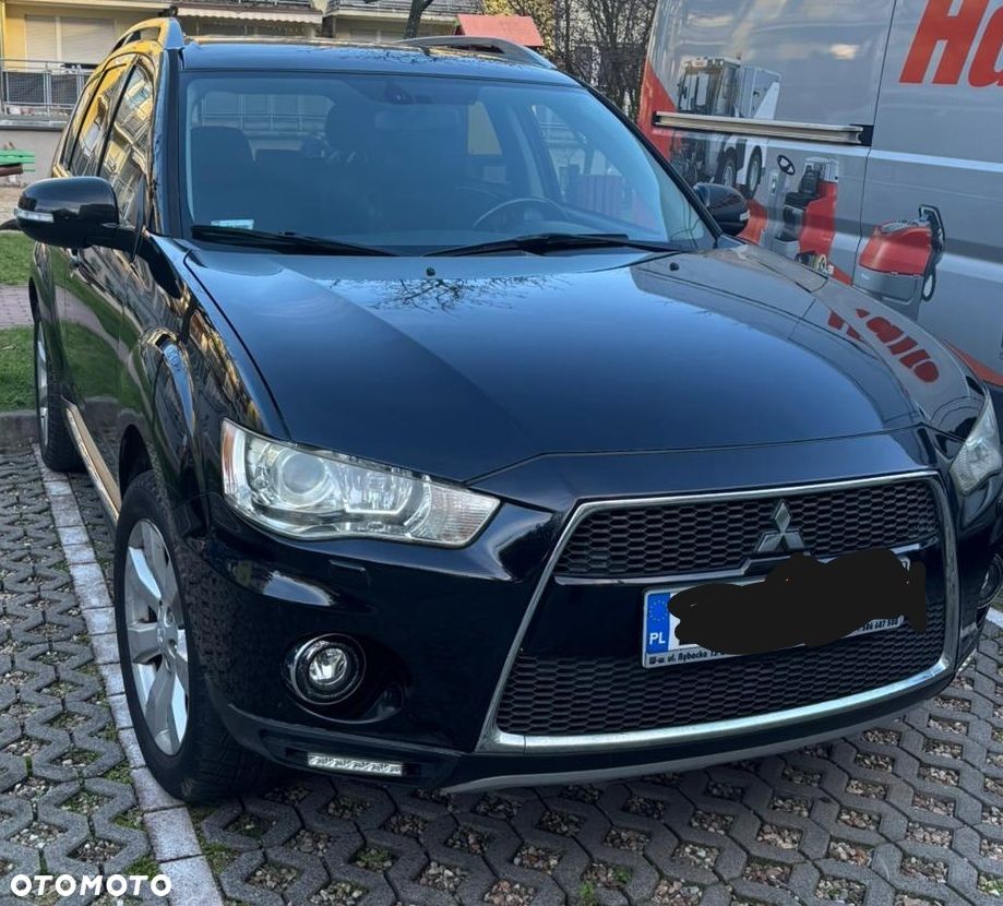 Mitsubishi Outlander - 11