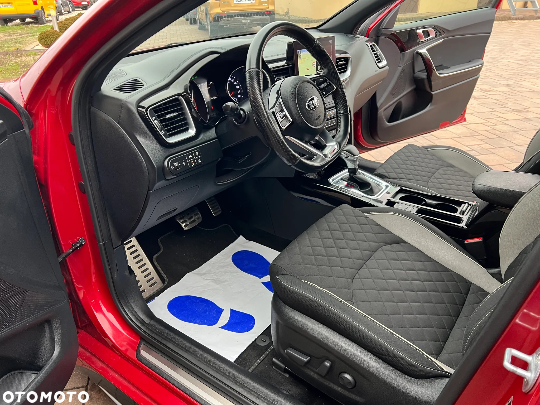 Kia ProCeed 1.6 CRDi GT Line DCT - 23