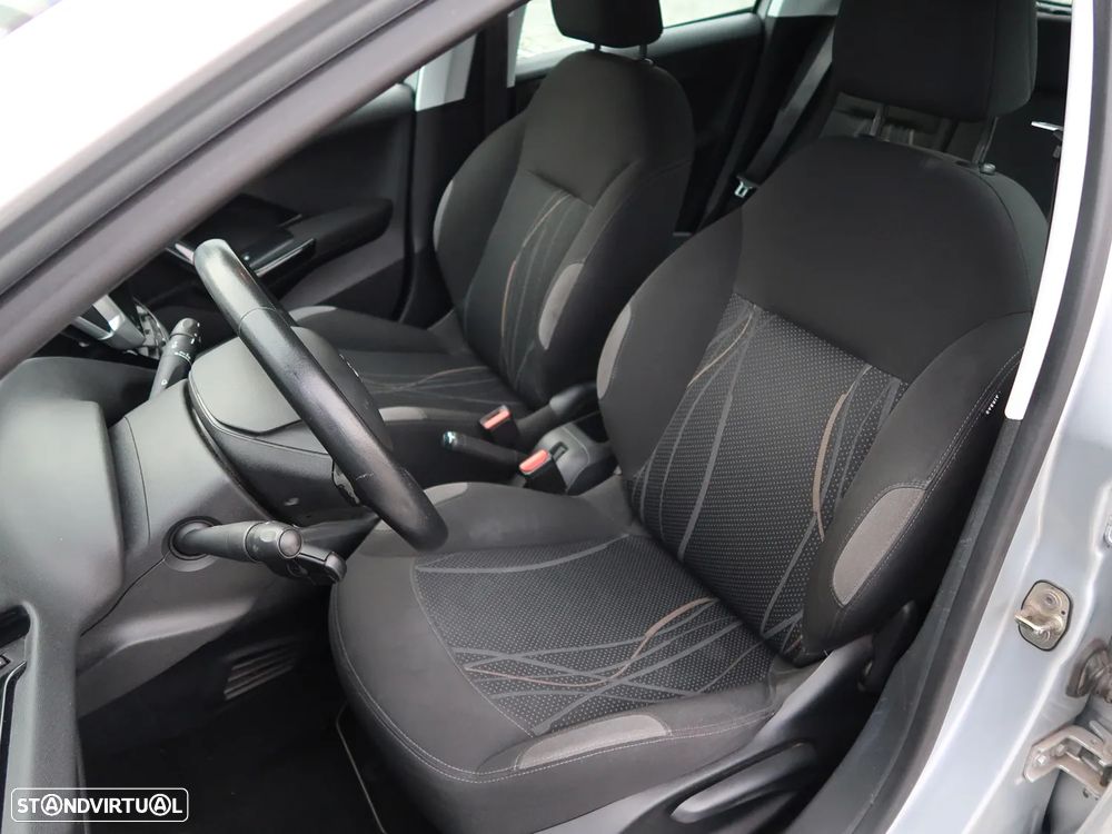 Peugeot 208 HDi 68 Access - 10