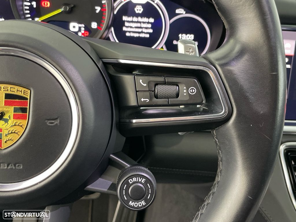 Porsche Panamera Sport Turismo 4 E-Hybrid - 16