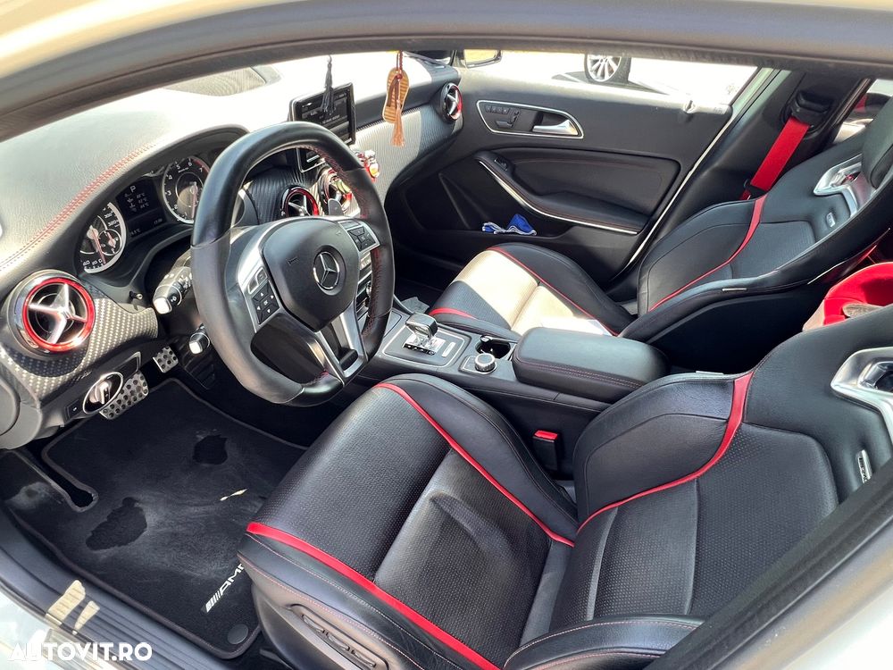 Mercedes-Benz A 45 AMG - 15