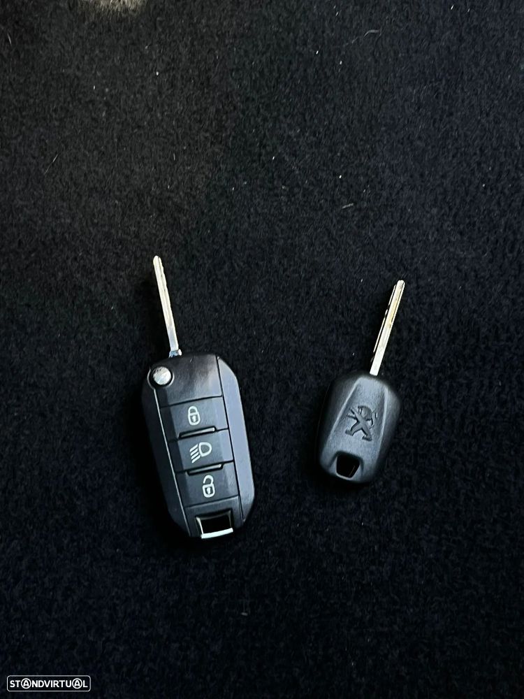 Peugeot 208 1.2 PureTech Active - 37