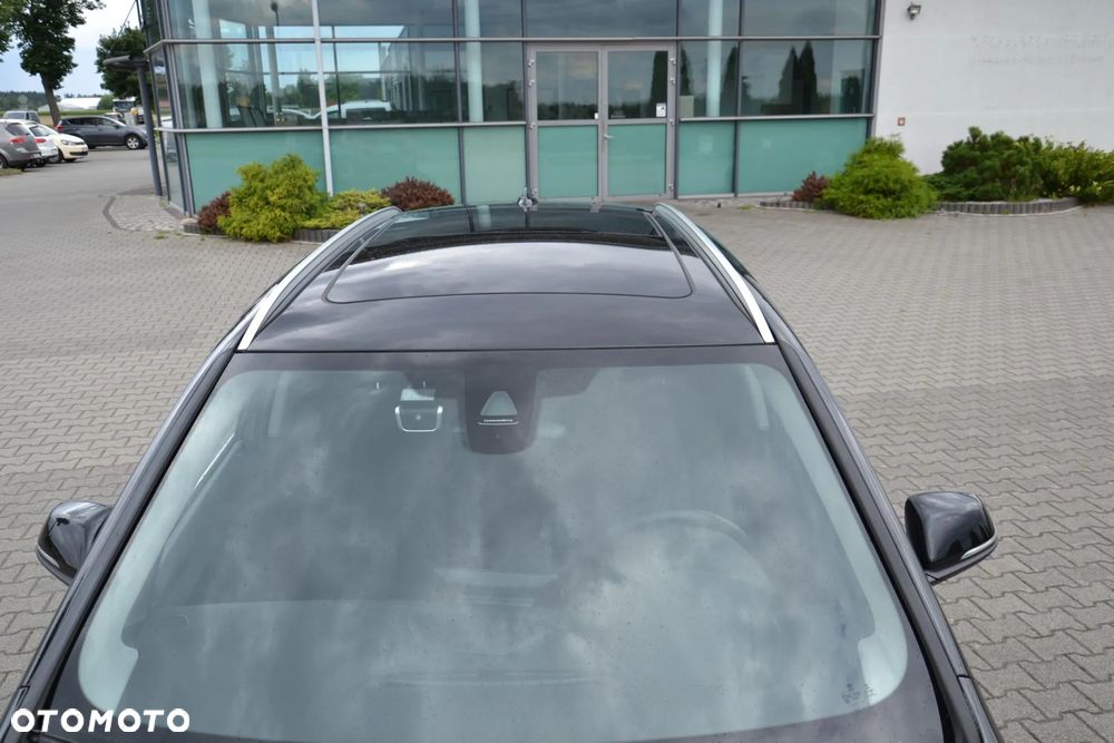 BMW Seria 2 218d - 24
