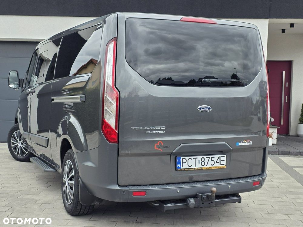 Ford Tourneo Custom - 28