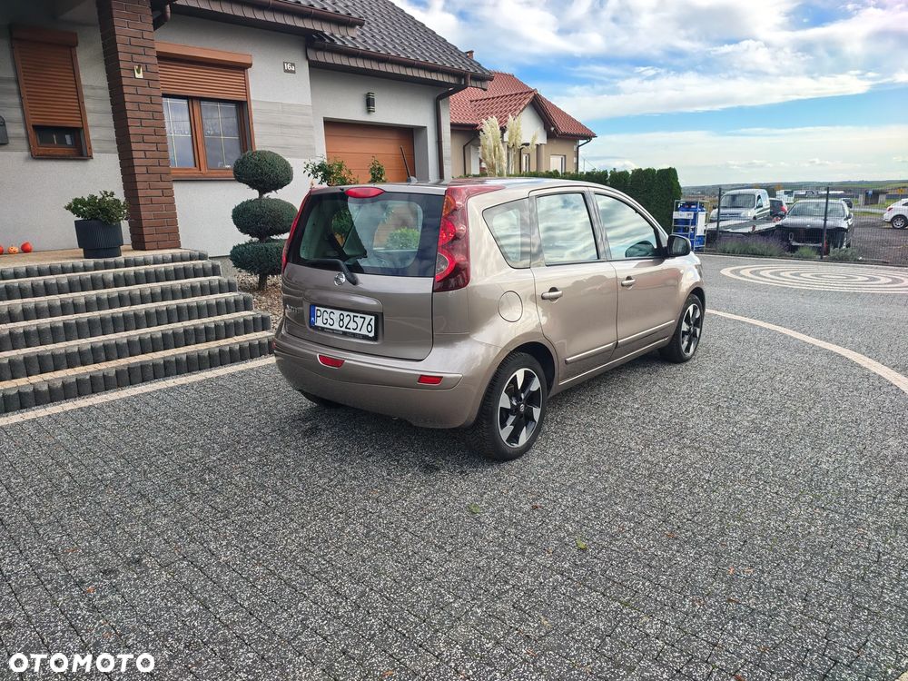 Nissan Note 2012 photo 5
