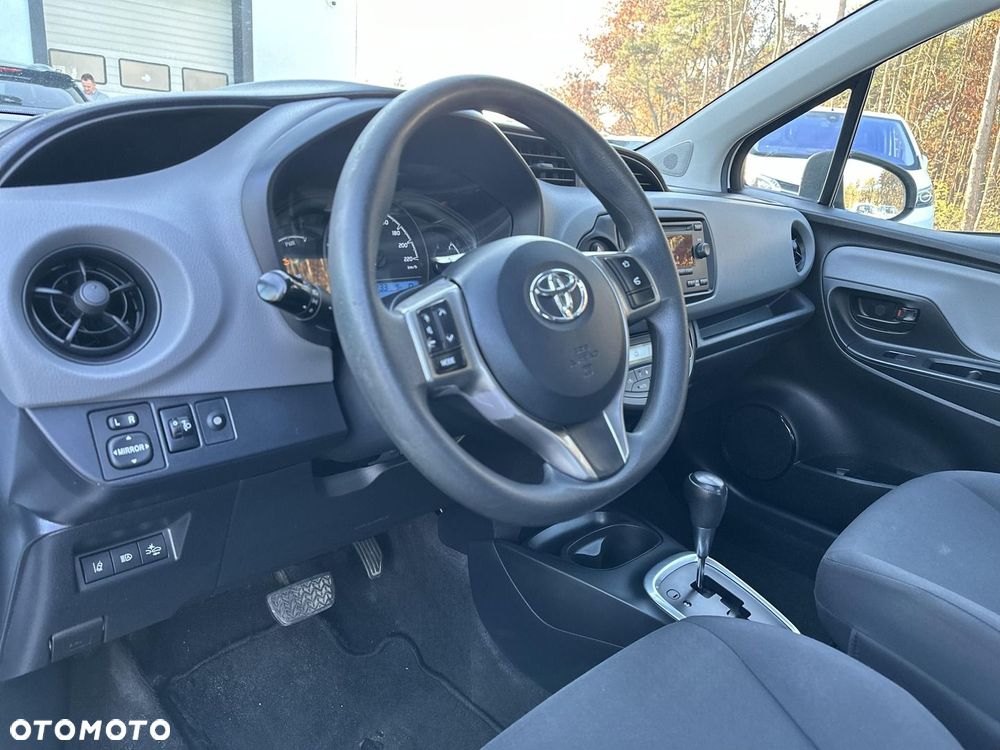 Toyota Yaris - 11