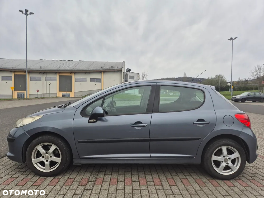 Peugeot 207 - 3