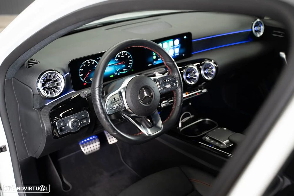 Mercedes-Benz A 250 e AMG Line - 16