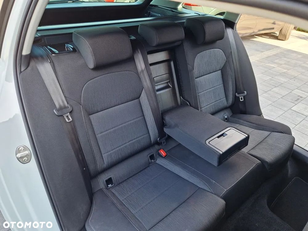 Skoda Superb Combi 2.0 TDI DSG SportLine - 22