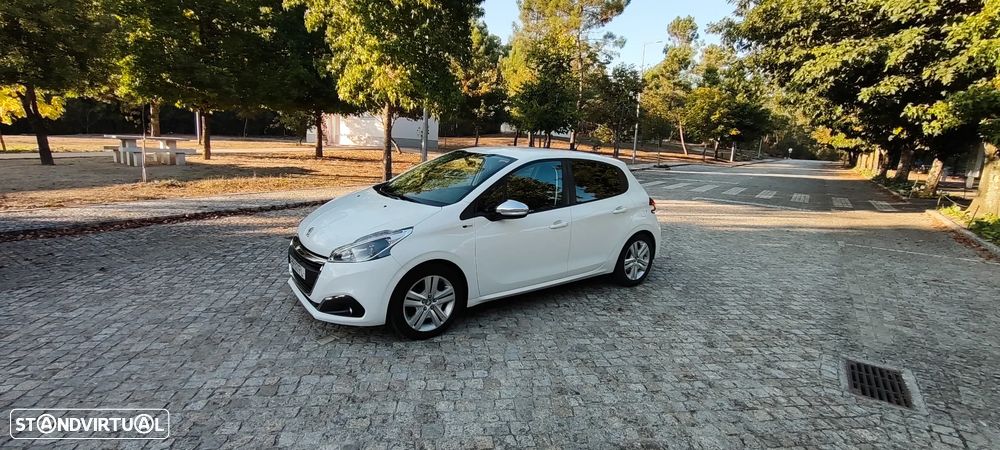 Peugeot 208 1.2 PureTech Style - 8