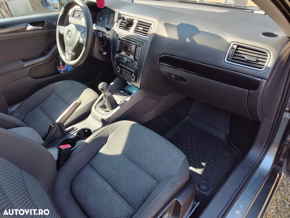 Volkswagen Jetta 1.6 TDI DPF Comfortline - 7
