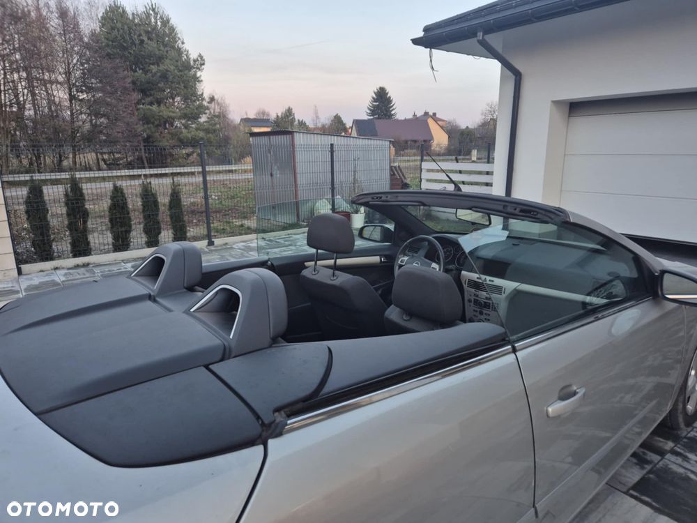 Opel Astra 1.9 CDTI DPF Cosmo - 4