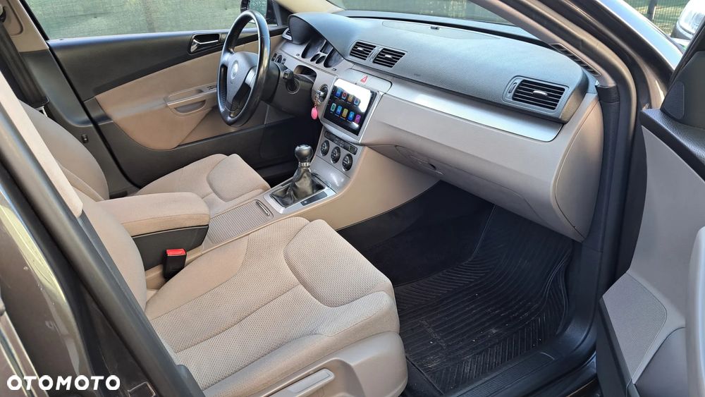 Volkswagen Passat 2.0 TDI DPF Highline - 40