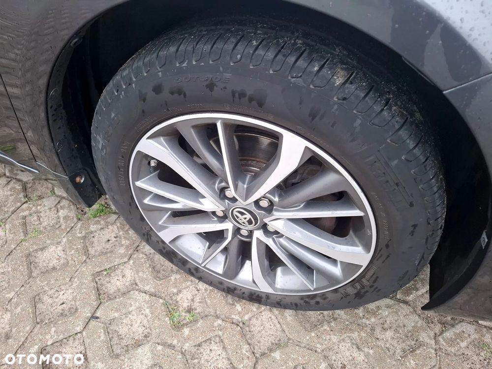 Toyota Avensis 1.8 Prestige - 9