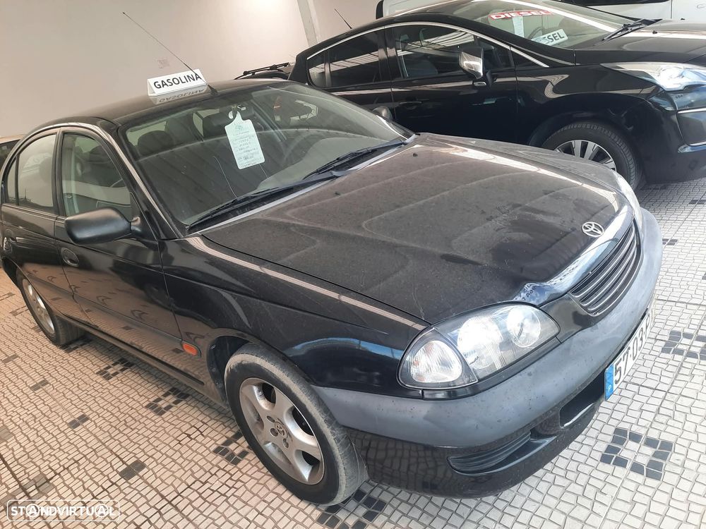 Toyota Avensis Sedan 1.6 Sol - 3