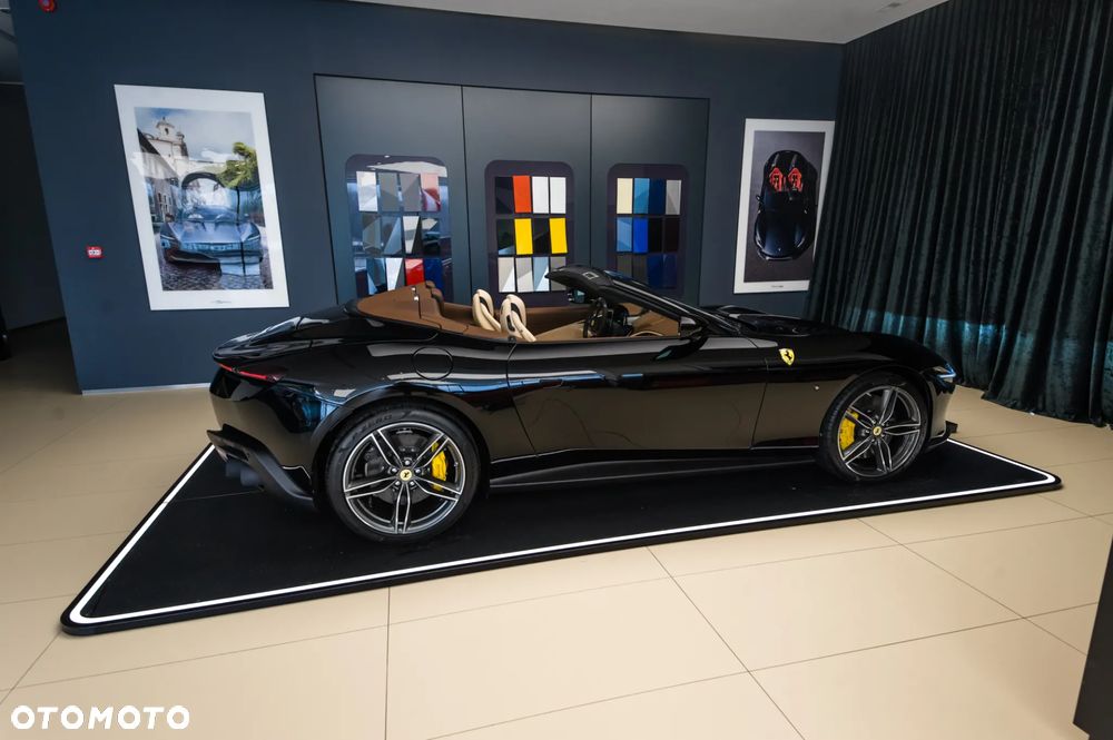 Ferrari Roma Spider - 8