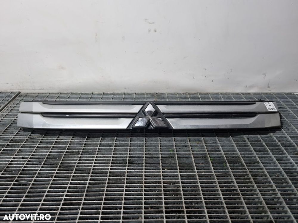 Grila fata Mitsubishi Outlander III 2012 - 2015 (1502) - 1