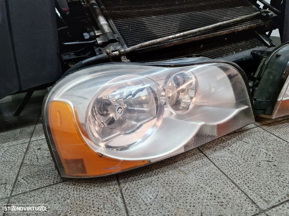 Frente completa usada VOLVO XC90 2.4 D5 XENON parachoques capot oticas guardalamas XC 90 - 15