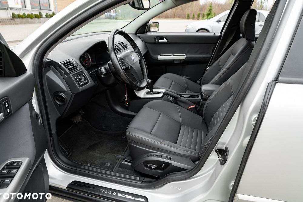 Volvo S40 T5 Momentum - 5