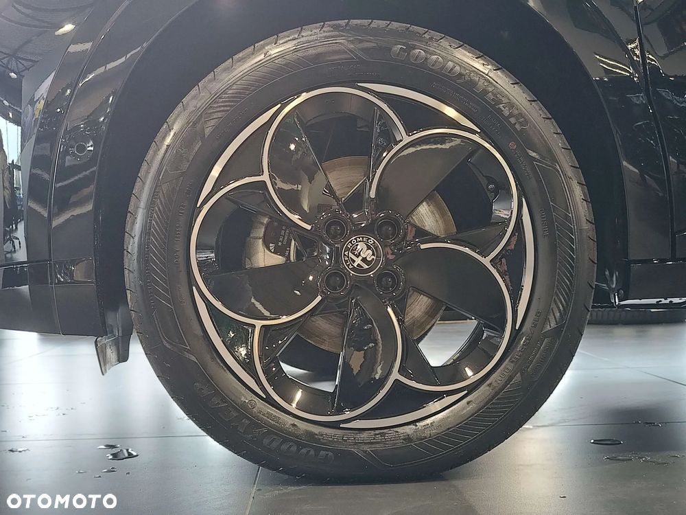 Alfa Romeo Junior 1.2 mHEV Ibrida Q4 eDCT - 16