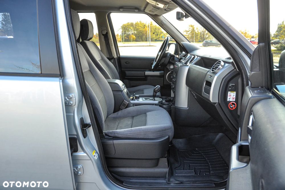 Land Rover Discovery TD V6 SE - 11