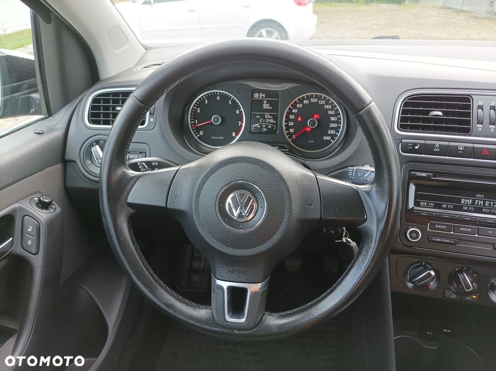 Volkswagen Polo 1.4 Highline - 29