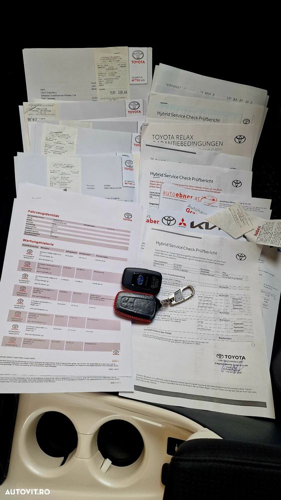 Toyota Prius 1.8 HSD Exclusive - 27