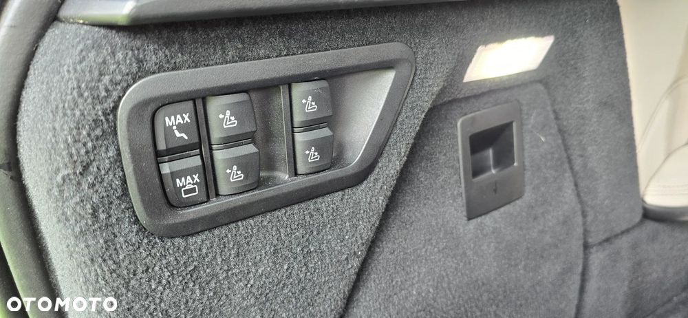 BMW X7 xDrive30d - 14