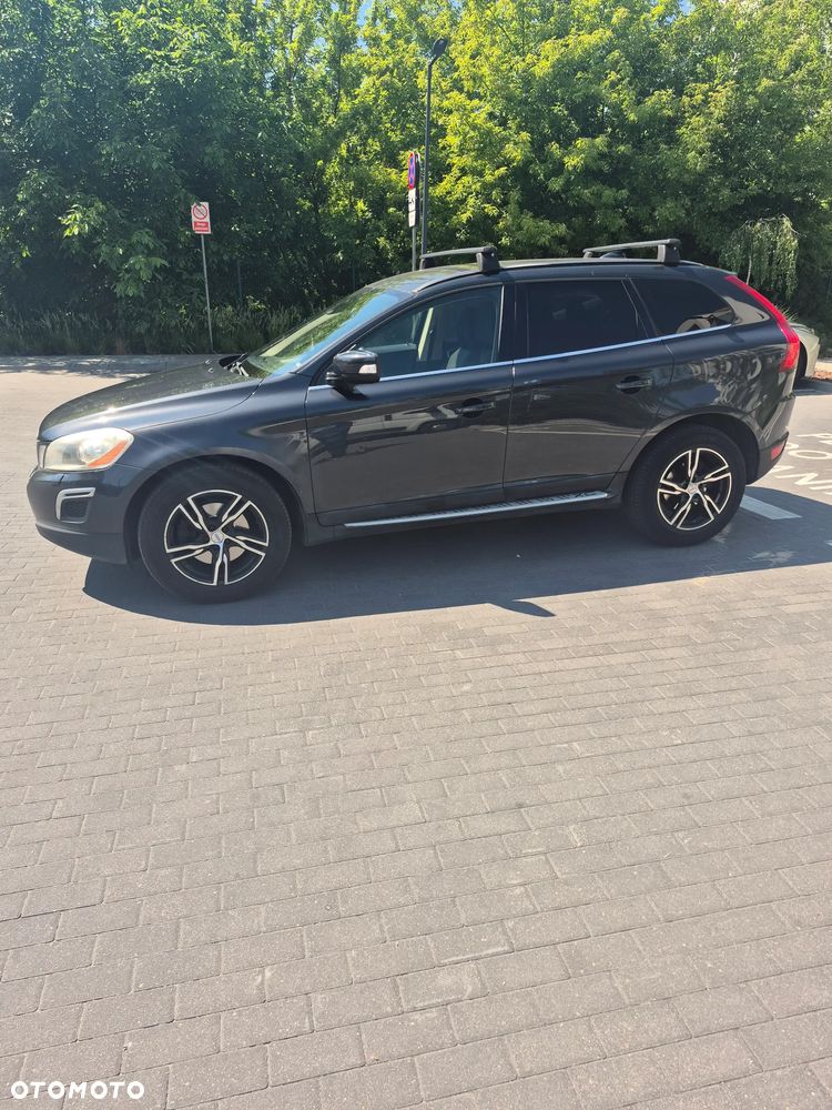 Volvo XC 60 2.4D AWD Momentum - 23